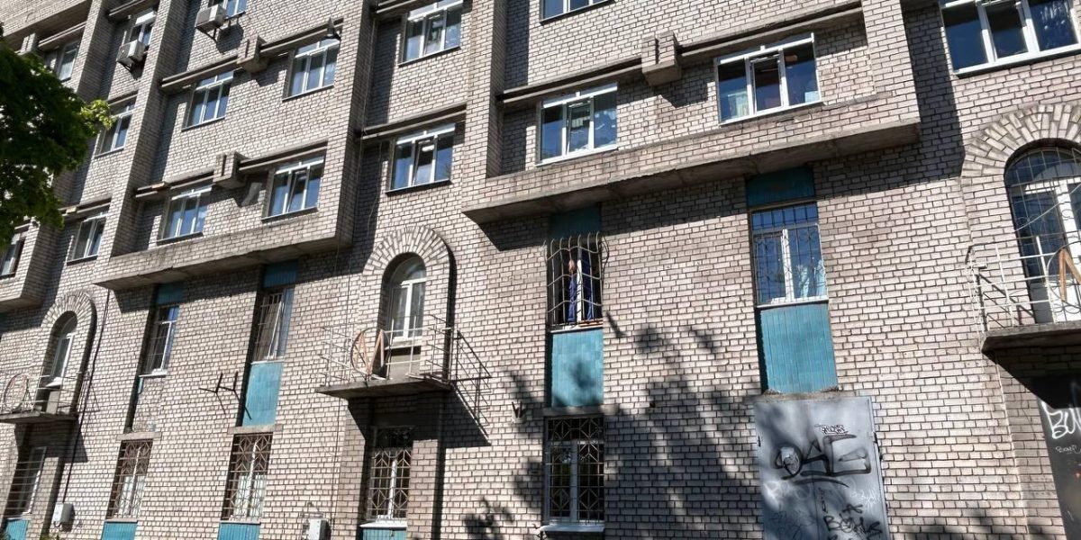 Дніпро відновлює пошкоджений шелтер для ВПО