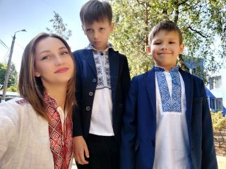 Дніпровська мама: як поєднується особливе материнство та війна