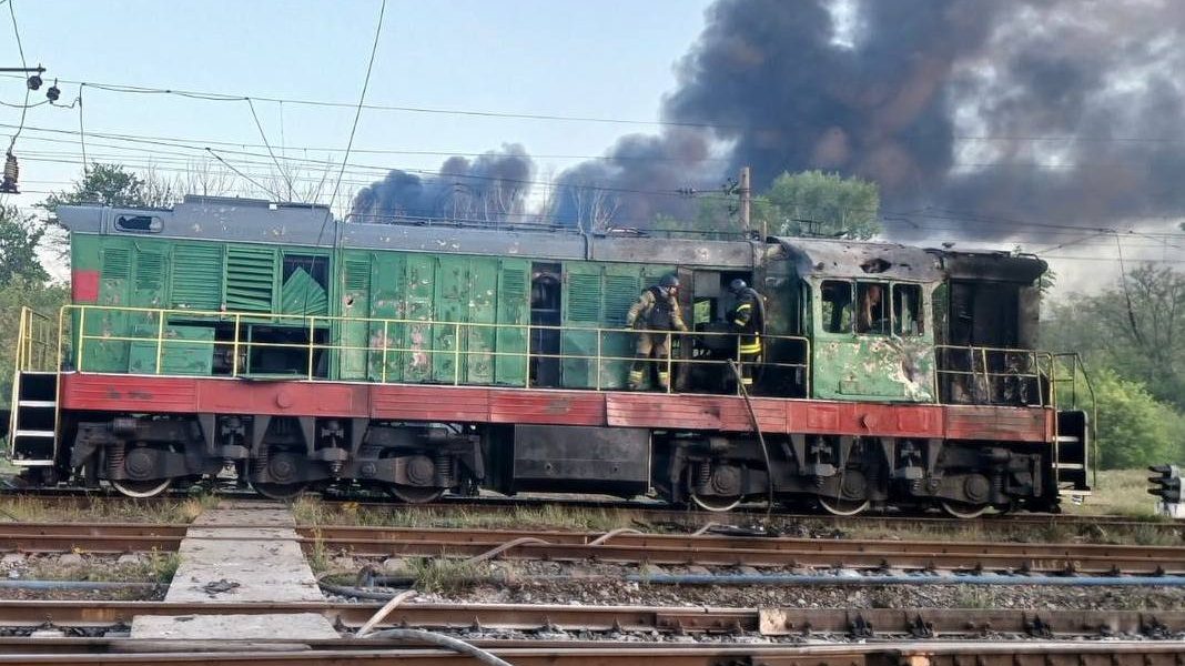 Дніпро під атакою: ворог вдарив по залізничній інфраструктурі області