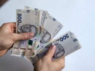 Дніпро: вакансії з зарплатою до 200 тисяч гривень