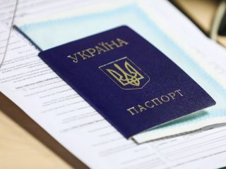 Паспорт недійсний: яких пошкоджень боятися мешканці Дніпра